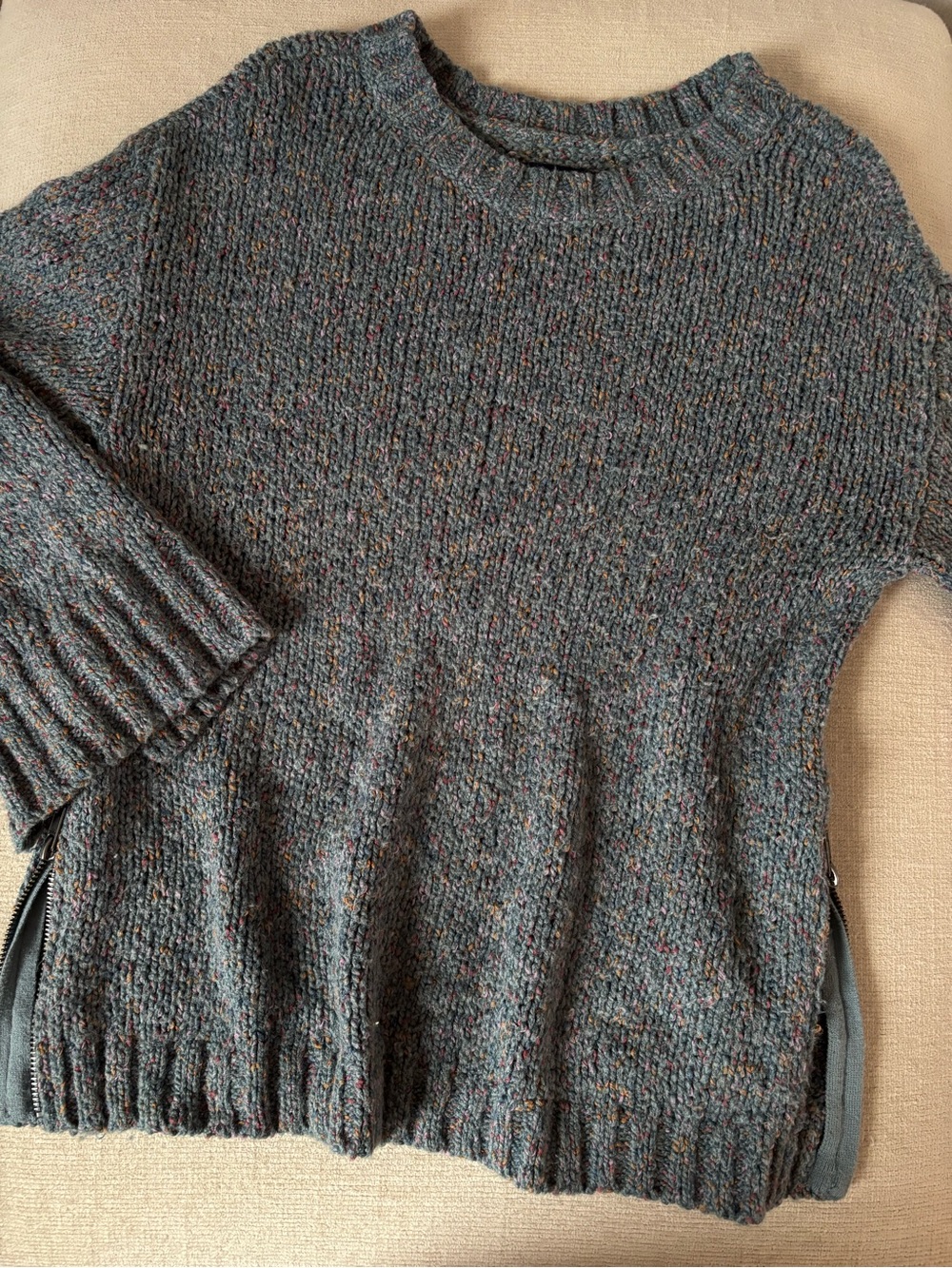 American Eagle Outfitters Teal Speckled Crewneck Sweater